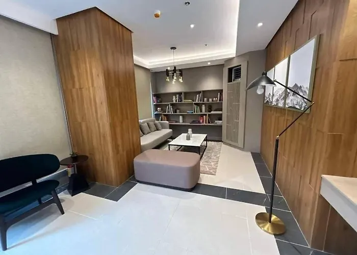 Cozy - Aurora Escalades Cubao * Manila