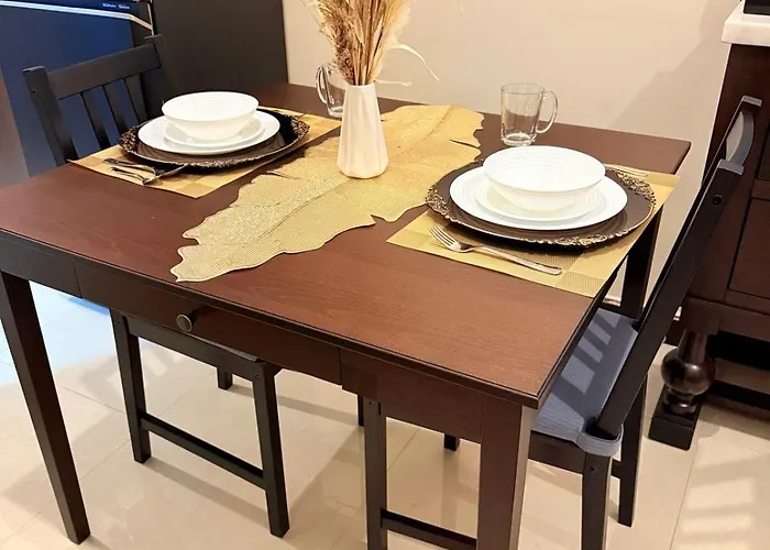 Cozy - Aurora Escalades Cubao *