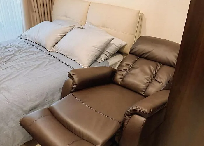 Cozy - Aurora Escalades Cubao Apartment *